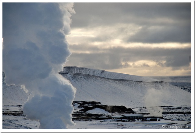 Zona geotermal de Námafjall Hverir. Abans d'arribar a Reykjahlid