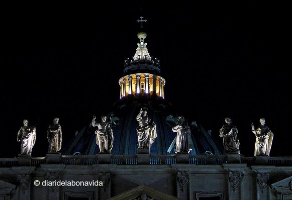 Esculturas de los apóstoles